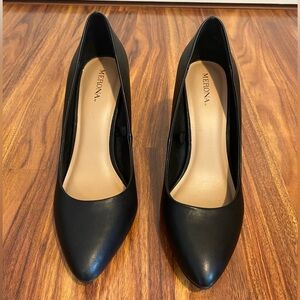 Merona Black Pointed-Toe Pump Heels -size 8